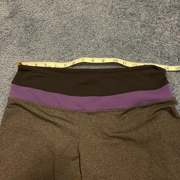 lululemon grey crop flare capris - Picture 3 of 5